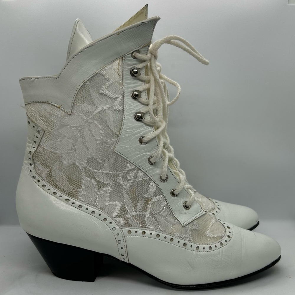 80’s Vintage White Lace Western Granny Victorian Ankle Boots Size 8.5